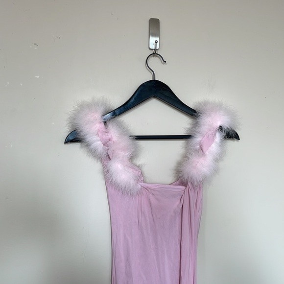 Sleeper Pink voulez vous dancer feather slip dress - Picture 8 of 9